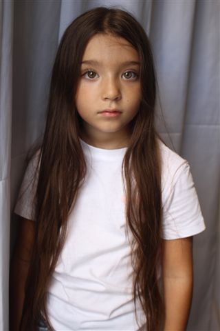 KATERINA VIVIANA KAR.