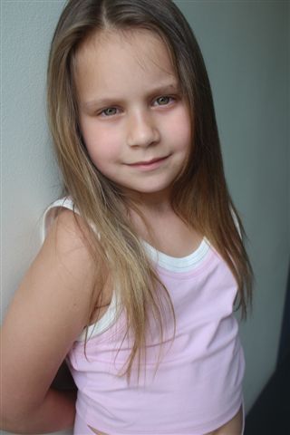 LAOURA GK.