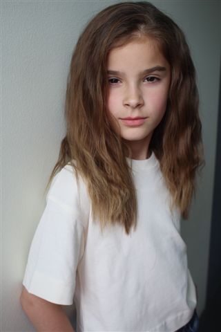 ANNA MARIA KOUN.