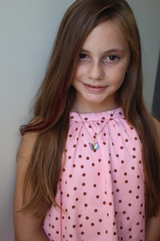 EMMELIA KAPS.