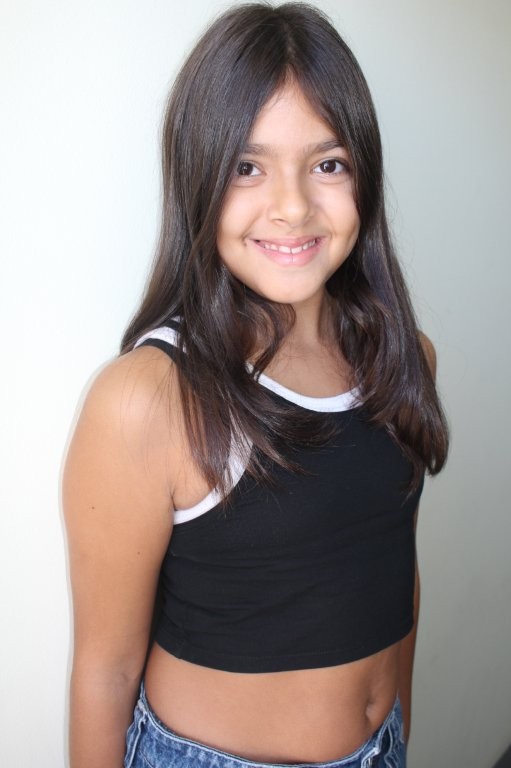 VALERIA MOS.